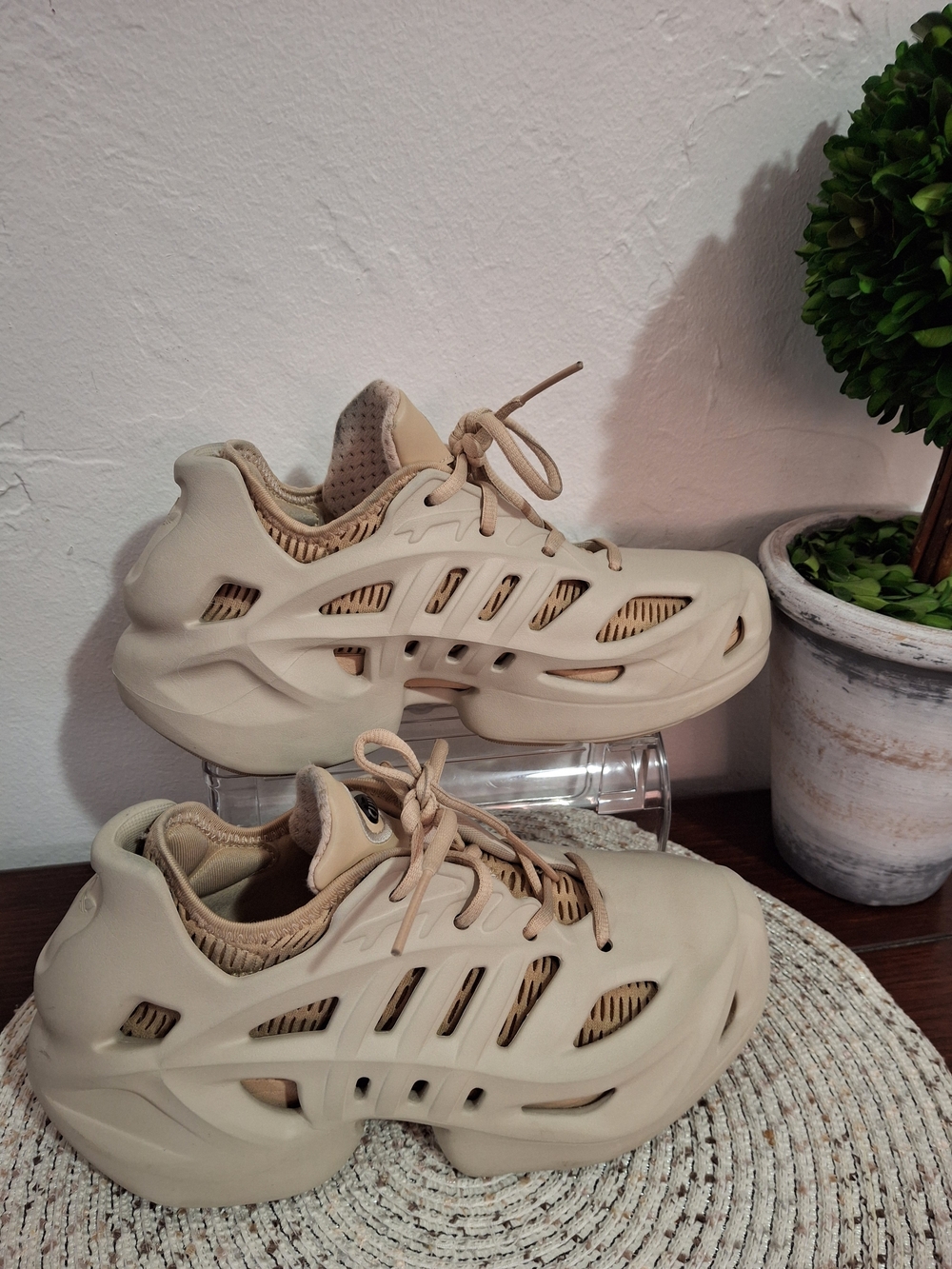 Adidas AdiFOM Climacool  Kids Beige/Tan Sneakers Size 5.5.